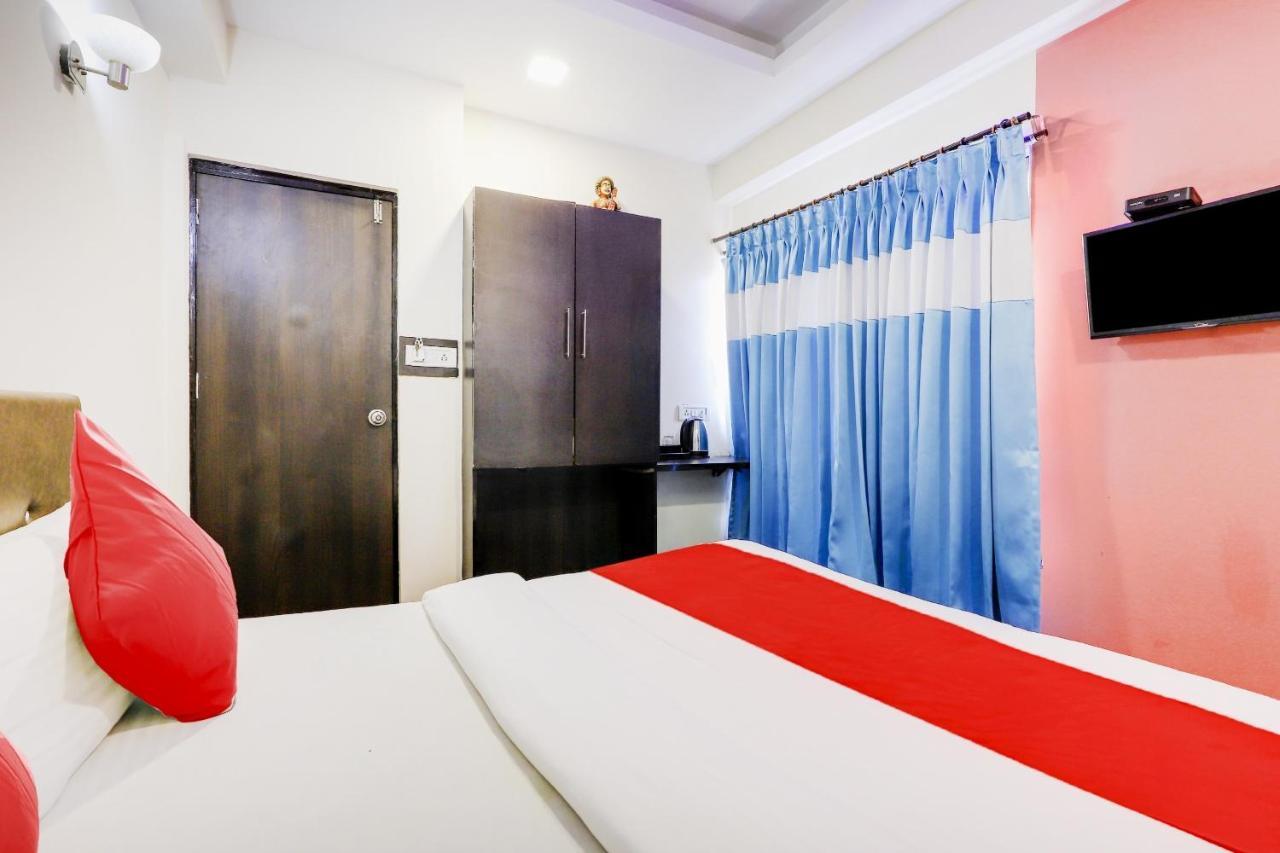 Oyo Hotel Dash Vadodara Extérieur photo