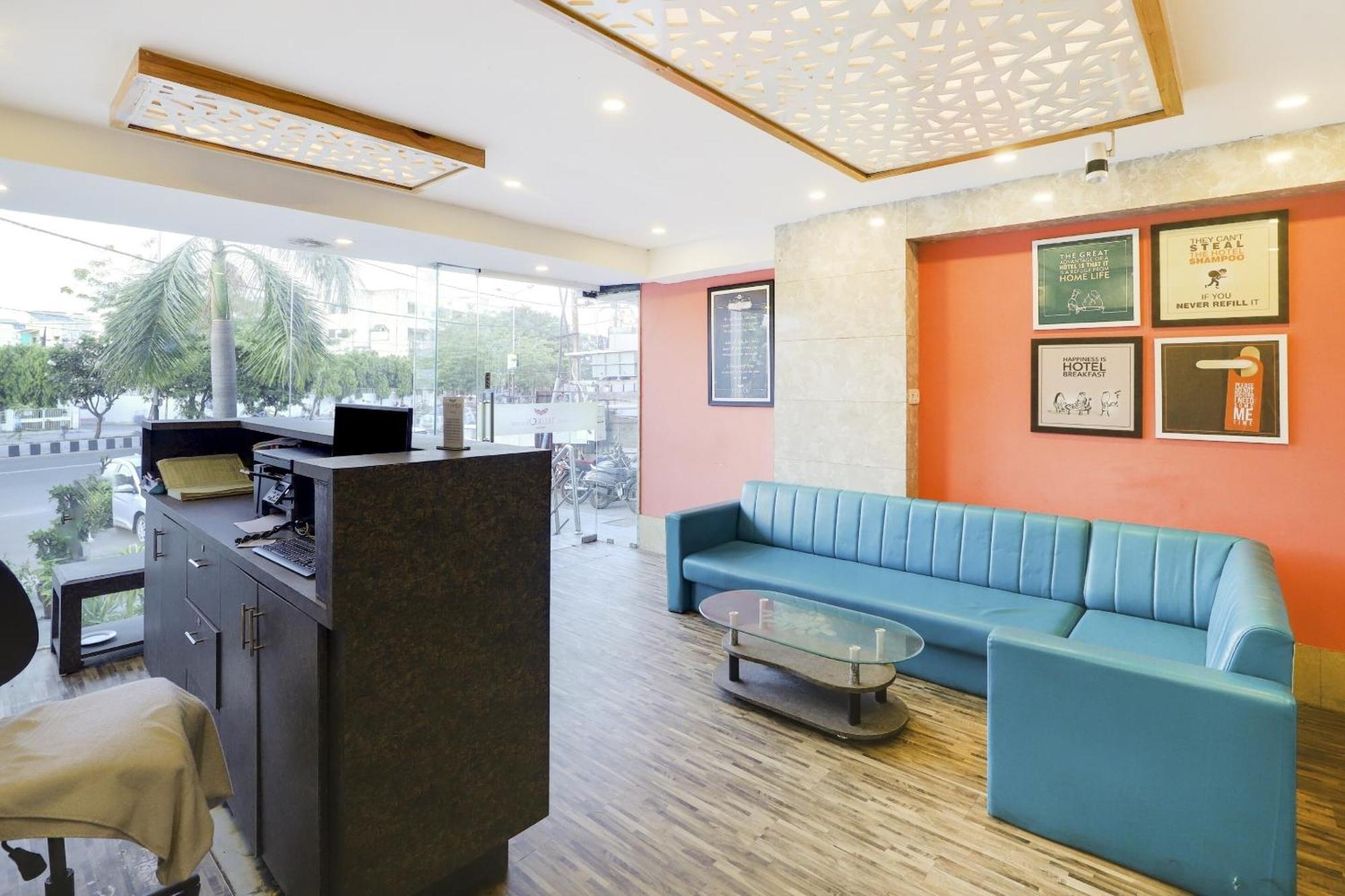 Oyo Hotel Dash Vadodara Extérieur photo