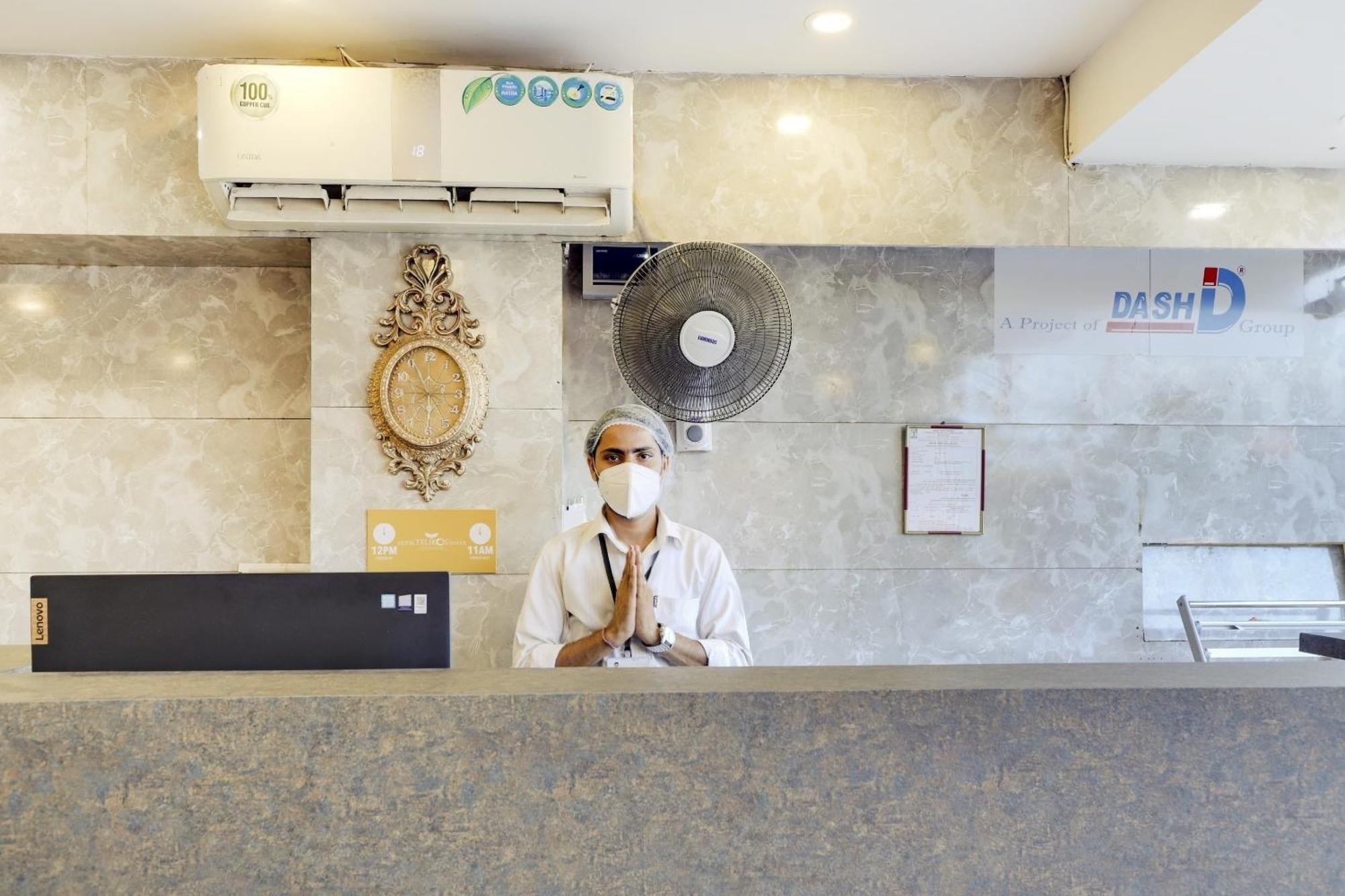 Oyo Hotel Dash Vadodara Extérieur photo